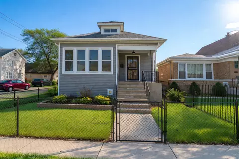 9801 S Exchange Ave, Chicago, IL 60617