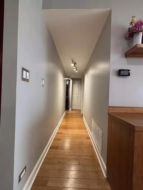 Entry Way - 4704 Euclid Ave #2D, Rolling Meadows, IL 60008 photo 1 of 2