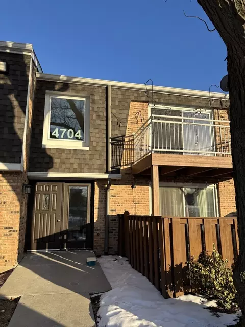 Exterior - 4704 Euclid Ave #2D, Rolling Meadows, IL 60008 photo 2 of 5