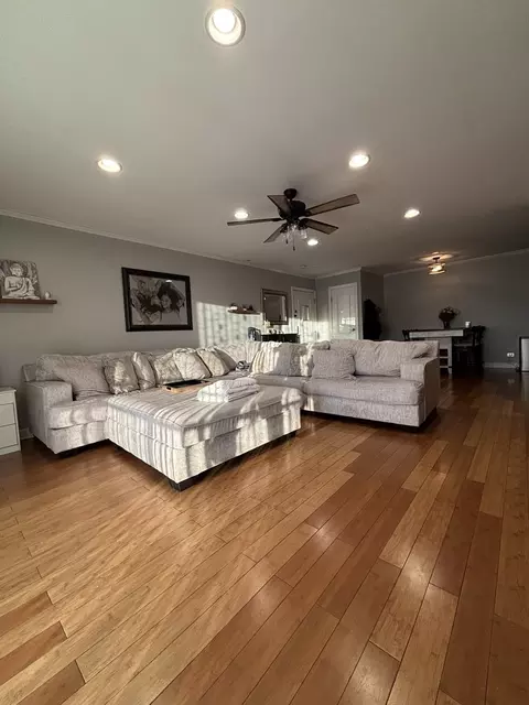 Living - 4704 Euclid Ave #2D, Rolling Meadows, IL 60008 photo 3 of 3