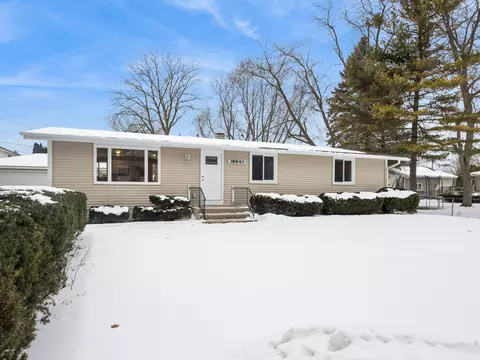 38840 N Park Ave, Beach Park, IL 60099