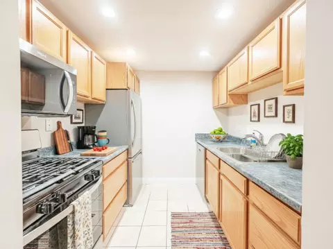 Other - 144 E Bailey Rd #D, Naperville, IL 60565 photo 3 of 5