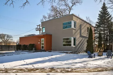 525 Berkeley Rd, Riverside, IL 60546