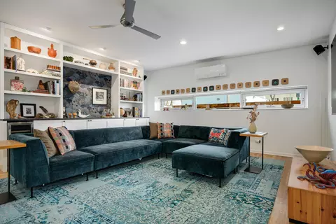 Living - 525 Berkeley Rd, Riverside, IL 60546 photo 2 of 4