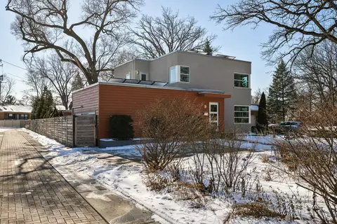 Exterior - 525 Berkeley Rd, Riverside, IL 60546 photo 5 of 5