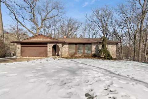 6814 Rhode Island Trl, Crystal Lake, IL 60012