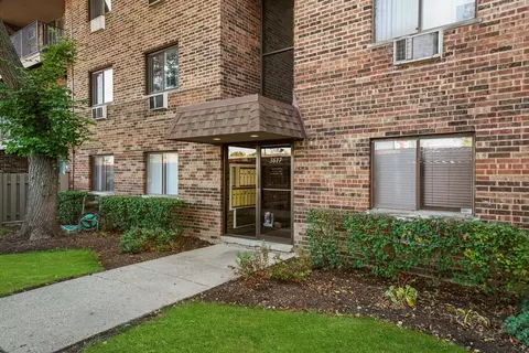 3617 Central Ave E #201, Glenview, IL 60025