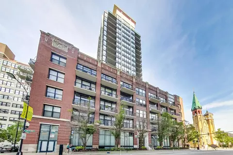 210 S Desplaines St #803, Chicago, IL 60661