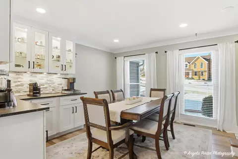 Dining - 1105 Spring Hill Dr, Algonquin, IL 60102 photo 3 of 3