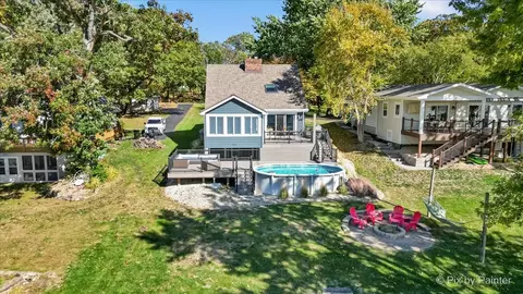 1293 Lake Holiday Dr, Lake Holiday, IL 60548