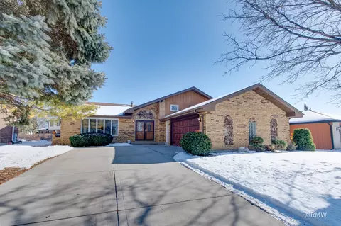 1113 N Itasca Rd, Addison, IL 60101