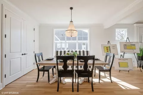 Dining - 350 61st St, Willowbrook, IL 60527 photo 1 of 2