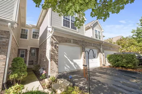 6154 Dixon Dr, Lisle, IL 60532