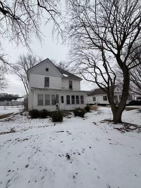 320 W Hack St, Cullom, IL 60929