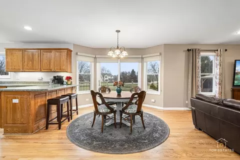 Dining - 2303 Fox Bluff Ln, Spring Grove, IL 60081 photo 3 of 3