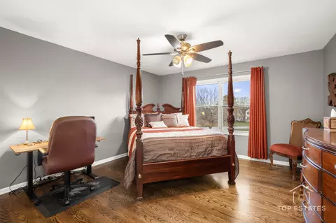 Bedroom - 2303 Fox Bluff Ln, Spring Grove, IL 60081 photo 3 of 4