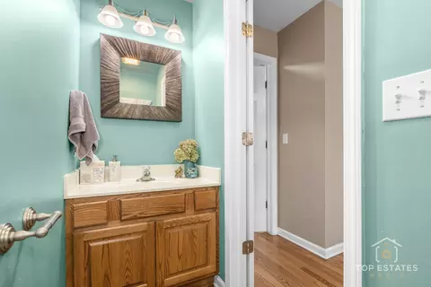 Entry Way - 2303 Fox Bluff Ln, Spring Grove, IL 60081 photo 1 of 1