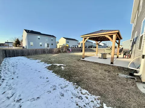 Exterior - 1013 Daniel St, Plano, IL 60545 photo 2 of 3
