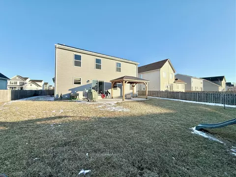 Exterior - 1013 Daniel St, Plano, IL 60545 photo 3 of 3