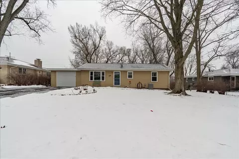 202 Tanner St, Bloomington, IL 61701