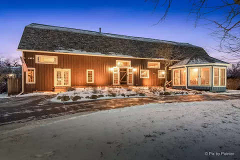 4801 Barreville Rd, Prairie Grove, IL 60012