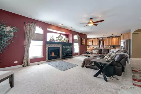 Living - 2224 Barrett Dr, Algonquin, IL 60102 photo 4 of 4