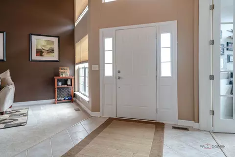 Entry Way - 2224 Barrett Dr, Algonquin, IL 60102 photo 1 of 1