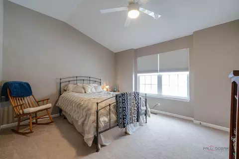 Bedroom - 2224 Barrett Dr, Algonquin, IL 60102 photo 5 of 5