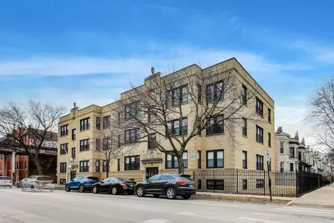 Undisclosed, Chicago, IL 60657 photo 2