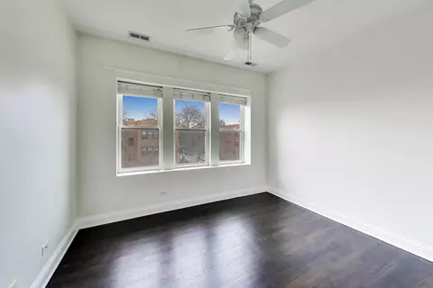 Undisclosed, Chicago, IL 60657 photo 15