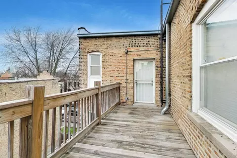 Undisclosed, Chicago, IL 60657 photo 20