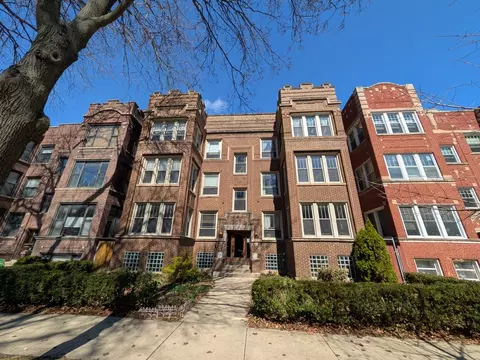1326 W Albion Ave #1, Chicago, IL 60626