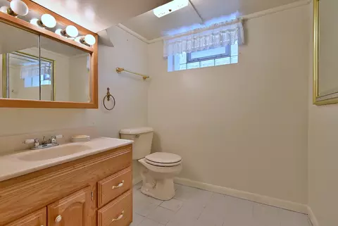 Bath - 7324 W Lunt Ave, Chicago, IL 60631 photo 2 of 4