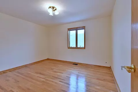 Bedroom - 7324 W Lunt Ave, Chicago, IL 60631 photo 4 of 8