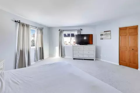 Bedroom - 1605 Cascade Ridge Dr, Plainfield, IL 60586 photo 2 of 10
