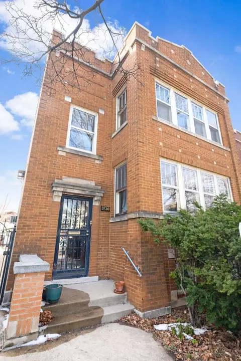 3730 N Richmond St, Chicago, IL 60618