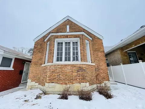 8325 S Cregier Ave, Chicago, IL 60617