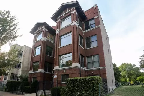 1024 E 46th St #2W, Chicago, IL 60653
