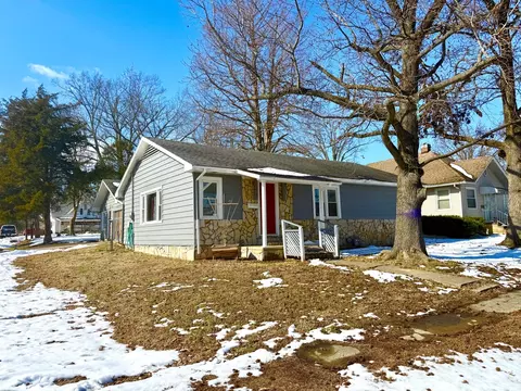 617 S 18th St, Herrin, IL 62948 photo 1