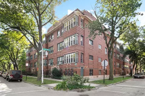 7027 N Paulina St #3S, Chicago, IL 60626
