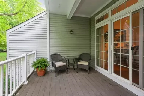 Exterior - 152 Orchards Pass, Bartlett, IL 60103 photo 5 of 7