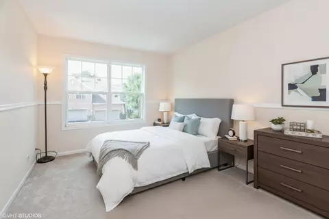 Bedroom - 152 Orchards Pass, Bartlett, IL 60103 photo 1 of 4