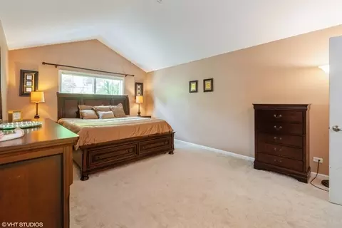 Bedroom - 152 Orchards Pass, Bartlett, IL 60103 photo 4 of 4