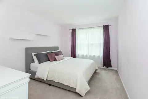Bedroom - 152 Orchards Pass, Bartlett, IL 60103 photo 2 of 4