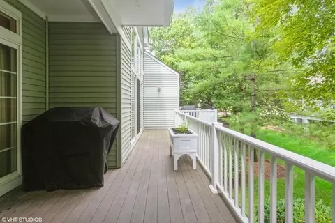Exterior - 152 Orchards Pass, Bartlett, IL 60103 photo 4 of 7