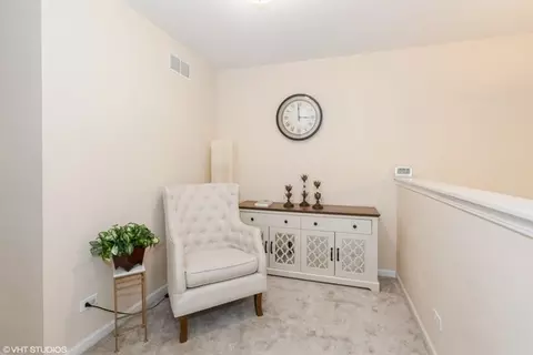 Entry Way - 152 Orchards Pass, Bartlett, IL 60103 photo 4 of 6