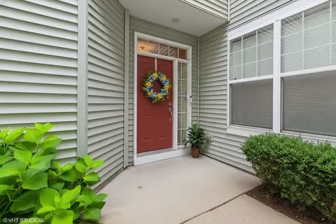 Exterior - 152 Orchards Pass, Bartlett, IL 60103 photo 2 of 7