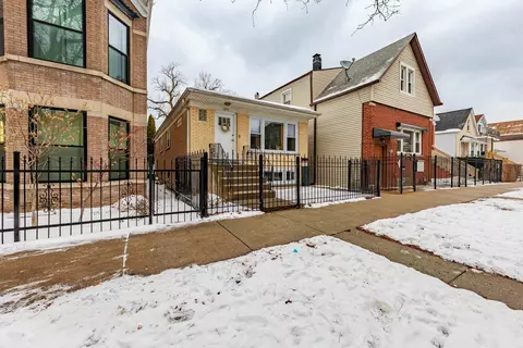 3702 W George St, Chicago, IL 60618