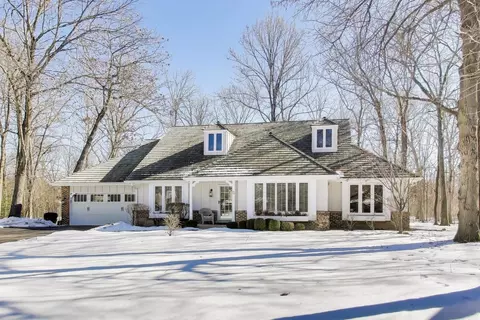 11 Wellington Ct, Lincolnshire, IL 60069