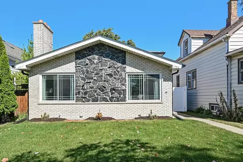 7702 W 66th St, Bedford Park, IL 60501 photo 2